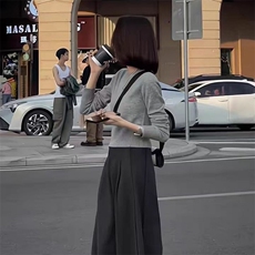 时尚百搭短款圆领羊毛衫简约显瘦女士针织毛衣秋季必备单品，女装羊毛衫，泰沅羊绒