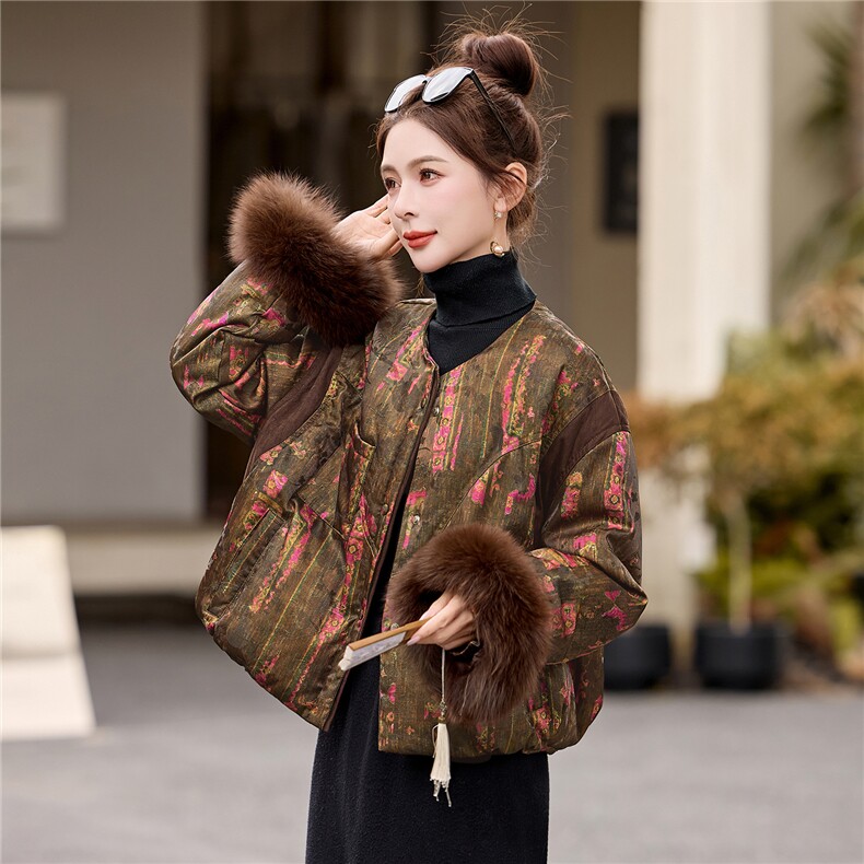 现货，现货，2025年冬季短款羽绒真狐狸毛气质潮新款羽绒服,女装羽绒服,艾仟回(原伊仟回)