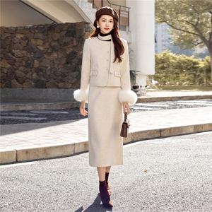 小香风羽绒服套装女冬季2026新款气质富家千金真狐狸毛毛呢套装裙图片