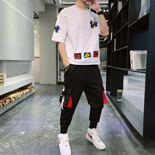 白色