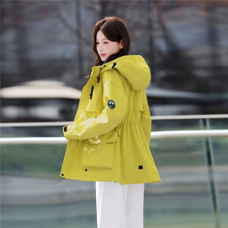 防水冲锋衣女中长款2026春秋新款宽松收腰连帽工装风衣外套潮,女装短外套,鑫源服饰