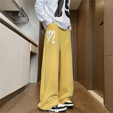 黄色