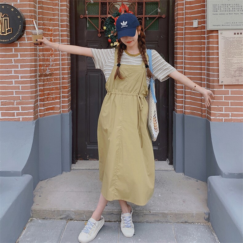 卡其色背带裙条纹T恤两件套女2023夏新款韩版小个子炸街时尚套装,女装套装/套裙,2C037