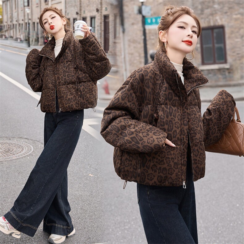 时尚豹纹面包服立领羽绒服女2024冬季新款宽松洋气短款白鸭绒外套,女装羽绒服,伊仟回