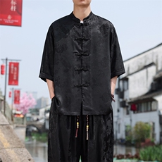 黑色