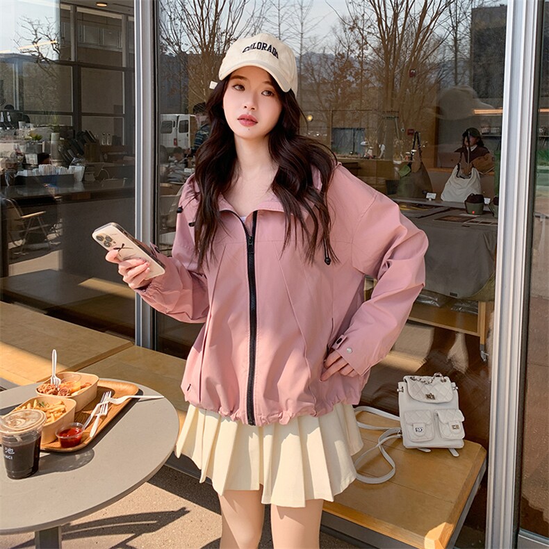 粉色连帽冲锋衣女2025春秋季新款小个子甜美减龄休闲夹克短外套，女装短外套，辉之琳