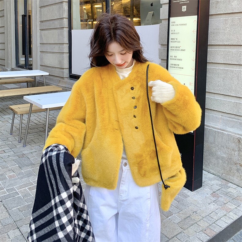姜黄色仿水貂绒皮毛一体环保羊羔毛外套女冬季2025新款短款上衣,女装短外套,2C090