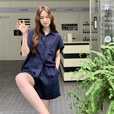 现货条纹翻领包肩衬衫+松紧腰短裤两件套2C239-H90-P145-K218，女装套装/套裙，2C239