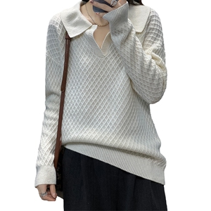 蓬松柔软亲肤舒适女士菱形绞花格套头羊毛衫图片