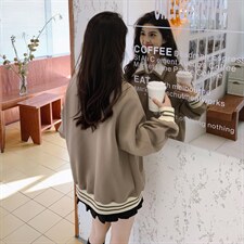 主推现货时尚翻领拼色棒球服休闲短外套，女装短外套，菡迪欧娜