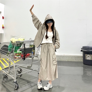 韩系慵懒风工装冲锋衣套装裙女春秋两件套学院风减龄盐系炸街小众图片