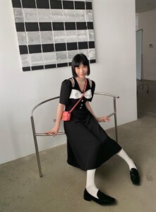 重工手工订珠连衣裙，巨显瘦图片