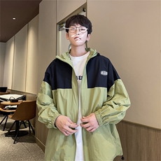 墨绿色