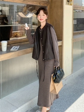 慵懒风条纹连衣裙套装女2025秋新款超火流行皮衣马甲T恤裙两件套，女装连衣裙，2C032