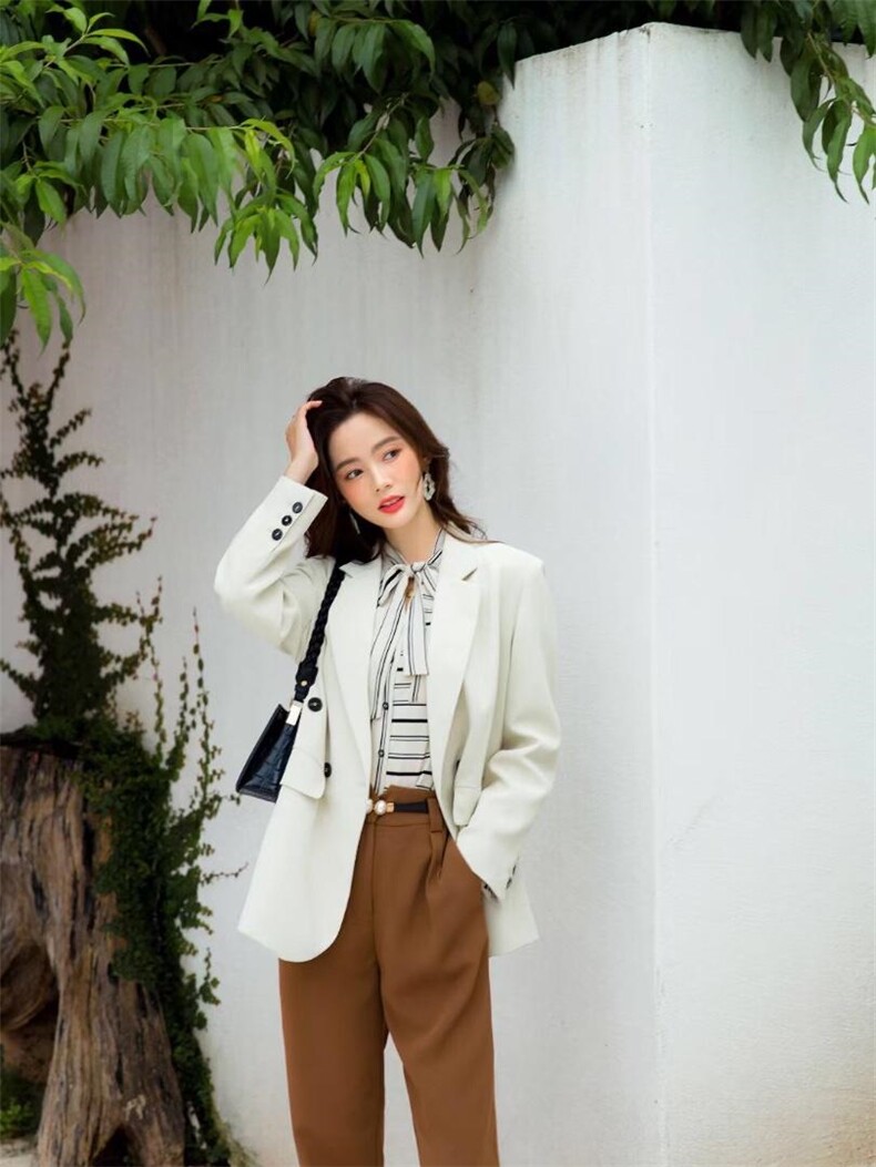 三色西装，女装西装，如问