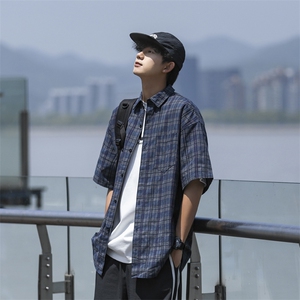 格子短袖衬衫男士夏季日系复古高街潮牌半袖衬衣宽松休闲痞帅外套图片