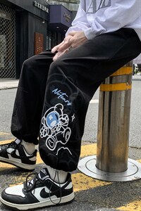 2024秋冬数据新款 港风 卡通印花抽绳束脚运动休闲裤K230-P45图片