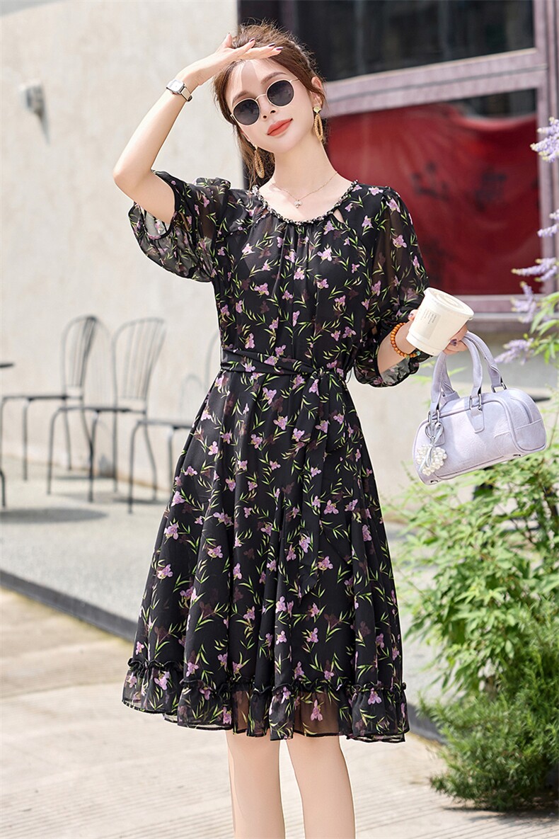 （现货）时尚气质碎花连衣裙女2025夏季新款小个子显瘦减龄a字裙,女装连衣裙,恋慕依尚
