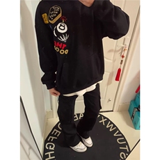 黑色