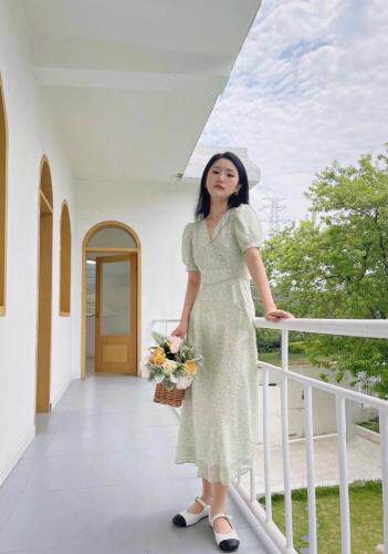 仿真丝雪纺印花珍珠扣高档连衣裙，女装连衣裙，欧尼蒂