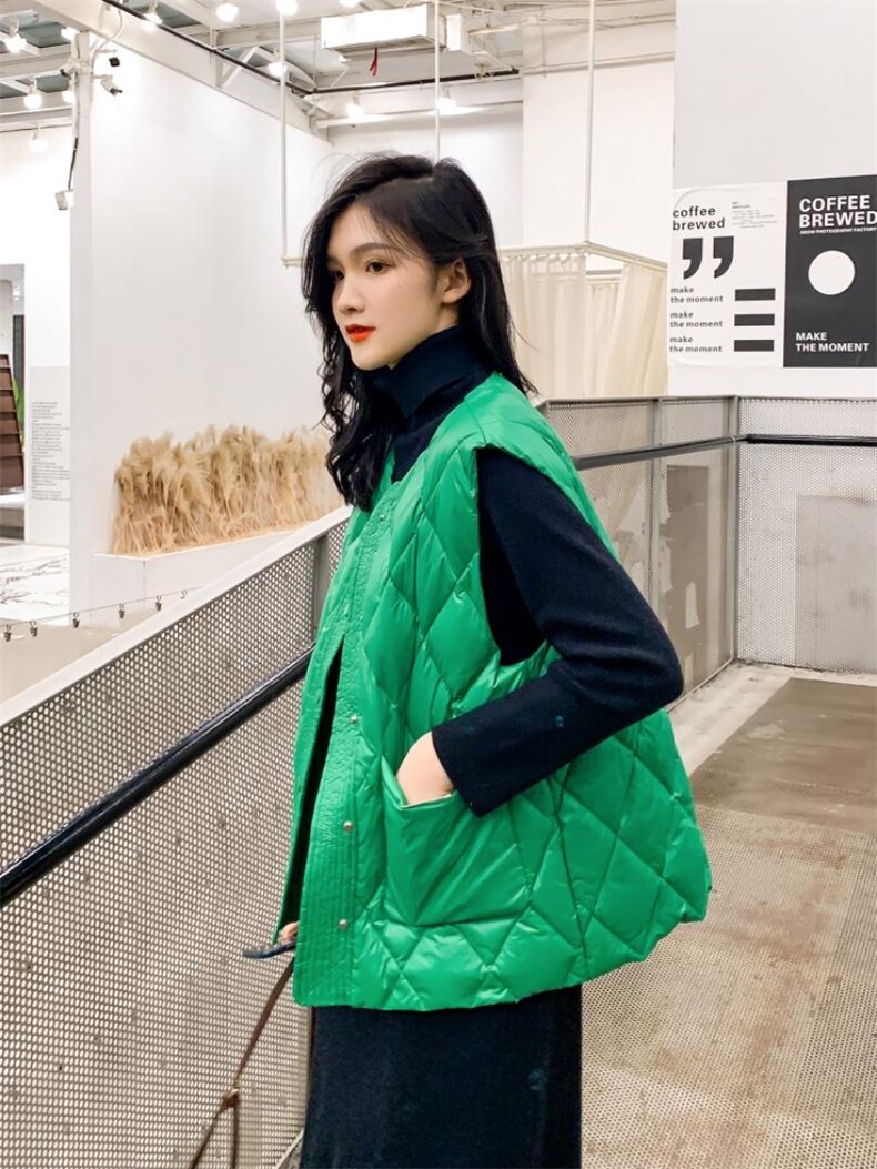 现货菱形格羽绒马甲，女装马甲，依纤