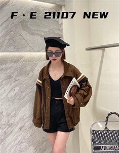 毛线拼接牛仔外套图片