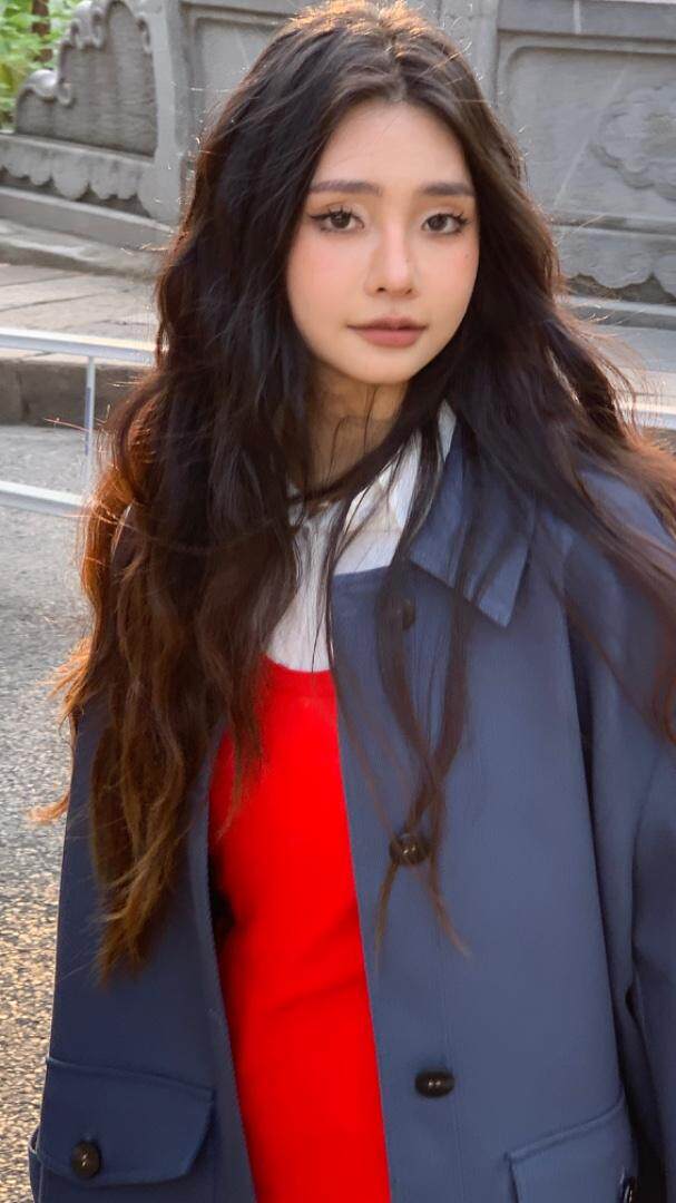 爱大版风衣。男友款，女装风衣，是爱 SHI AN