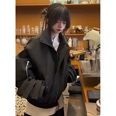 黑色