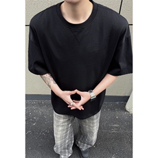 黑色