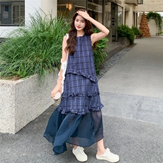 温柔风韩系设计感格纹吊带裙女夏新款不规则复古显瘦长款连衣裙，女装连衣裙，2C258