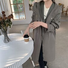 现货印花休闲口袋收腰风衣，女装风衣，汐美