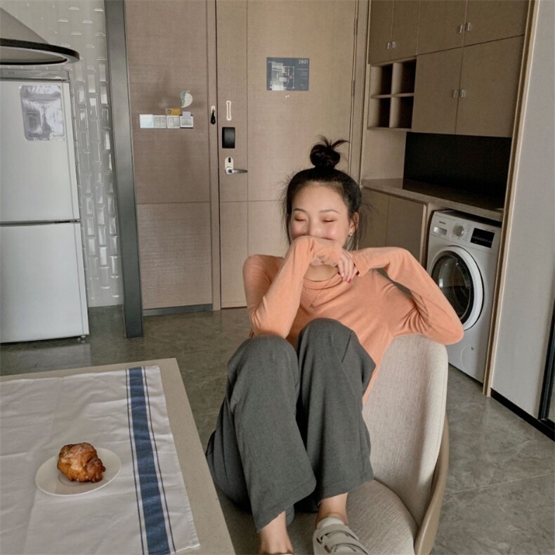 圆领高级感长袖纯色长袖宽松上衣,针织衫/毛衣,洛丽兰可