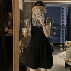 黑色
