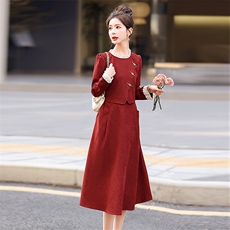 红色新中式假两件连衣裙女2025春秋新款正式场合气质订婚长裙，女装连衣裙，蓝诺裳