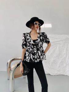 夏季新款梯型领黑白印花上衣现货供应，女装，AUDREY WANG