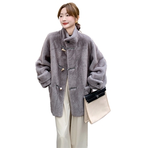 灰色复古高级感牛角扣皮毛一体外套女2025冬新款气质立领毛绒上衣图片