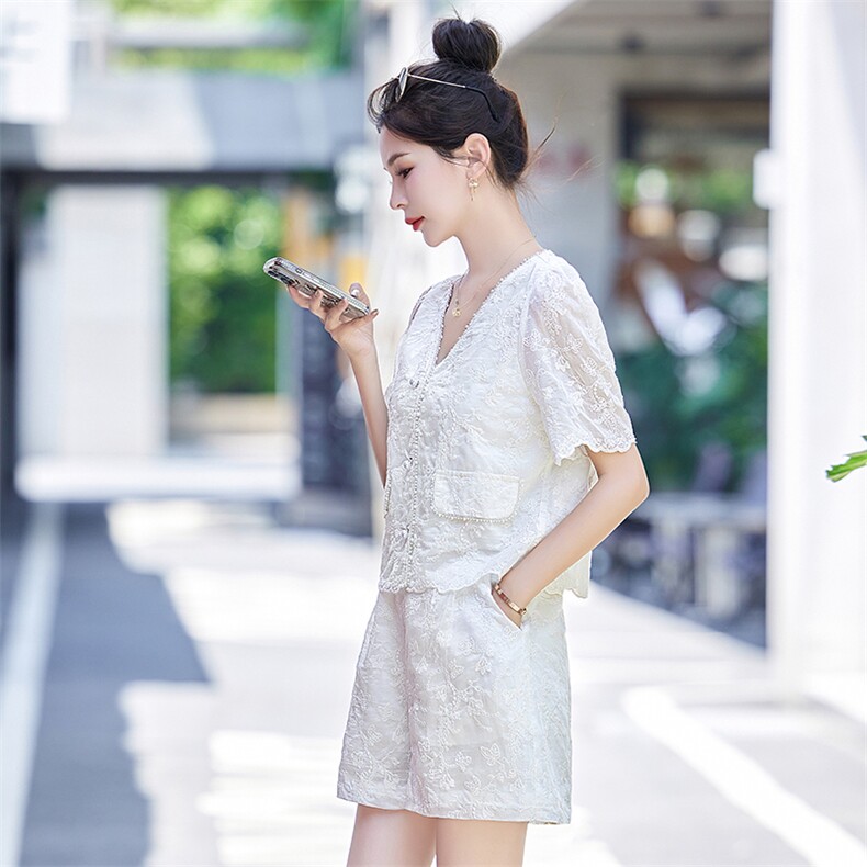 【现货----支持退现】新中式上衣短裤套装女2025夏季小个子两件套,女装套装/套裙,沁沁公主