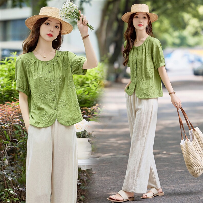 棉麻短袖洋气妈妈衬衫2025夏季新款宽松显瘦遮肉刺绣小衫好看上衣，女装套装/套裙，依万里