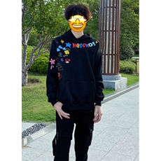 黑色
