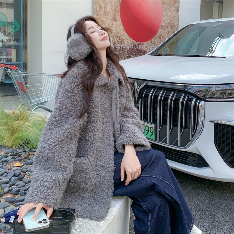 2C217  现货 皮毛一体羊羔毛外套 款号8109 P215K328图片