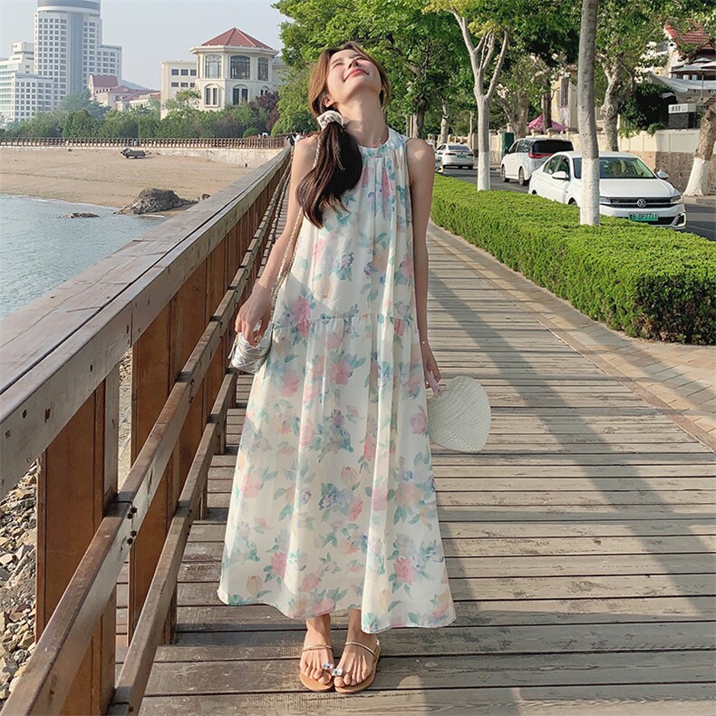 法式浪漫印花无袖挂脖连衣裙女夏2025新款气质超仙海边度假风裙子,女装连衣裙,2C201