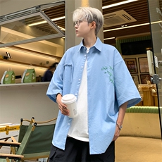浅蓝色