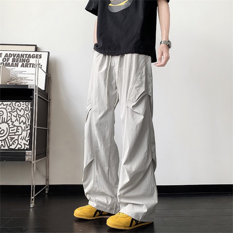 白灰色微喇工装裤男款美式褶皱防水户外伞兵裤子cleanfit弯刀长裤，男装工装外套，星座506A