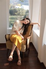 版型大小适中的一款，单穿搭配中裤都很好/主要补单的很好，其它，艺塑家