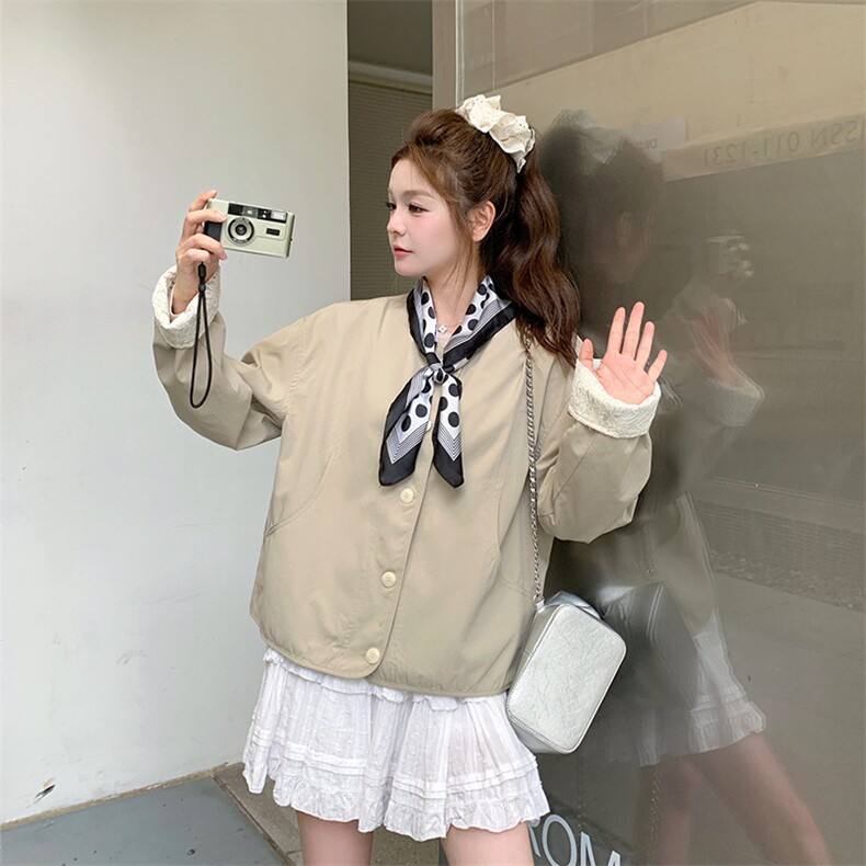 蕾丝拼接甜美卡其色短外套女春秋2025新款大方得体夹克上衣巨好看,女装短外套,2D080