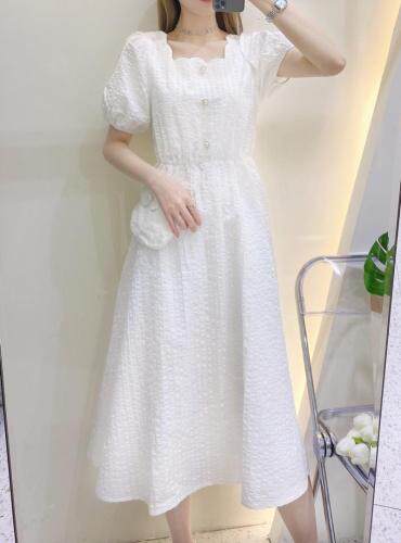 新款连衣裙，女装连衣裙，米社