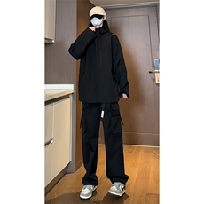 黑色