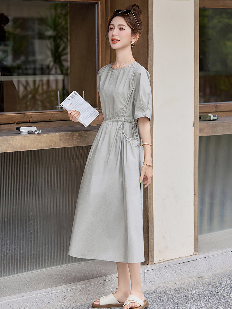 2025夏季新品简约时尚高级显瘦中长收腰系带茶歇连衣裙,女装连衣裙,欧米莱