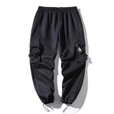黑色