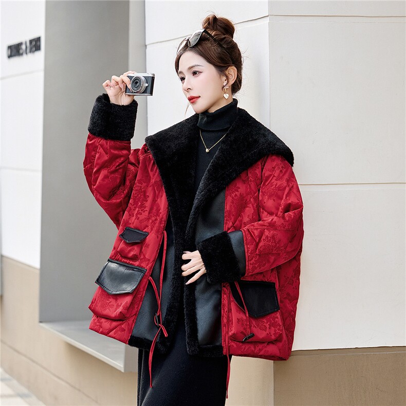 现货，现货，2025冬装新款皮毛一体拼接时尚潮流保暖羽绒服,女装羽绒服,伊仟回